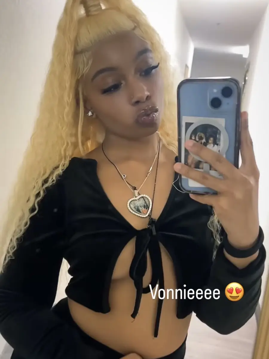 Vonnie Lynn story image